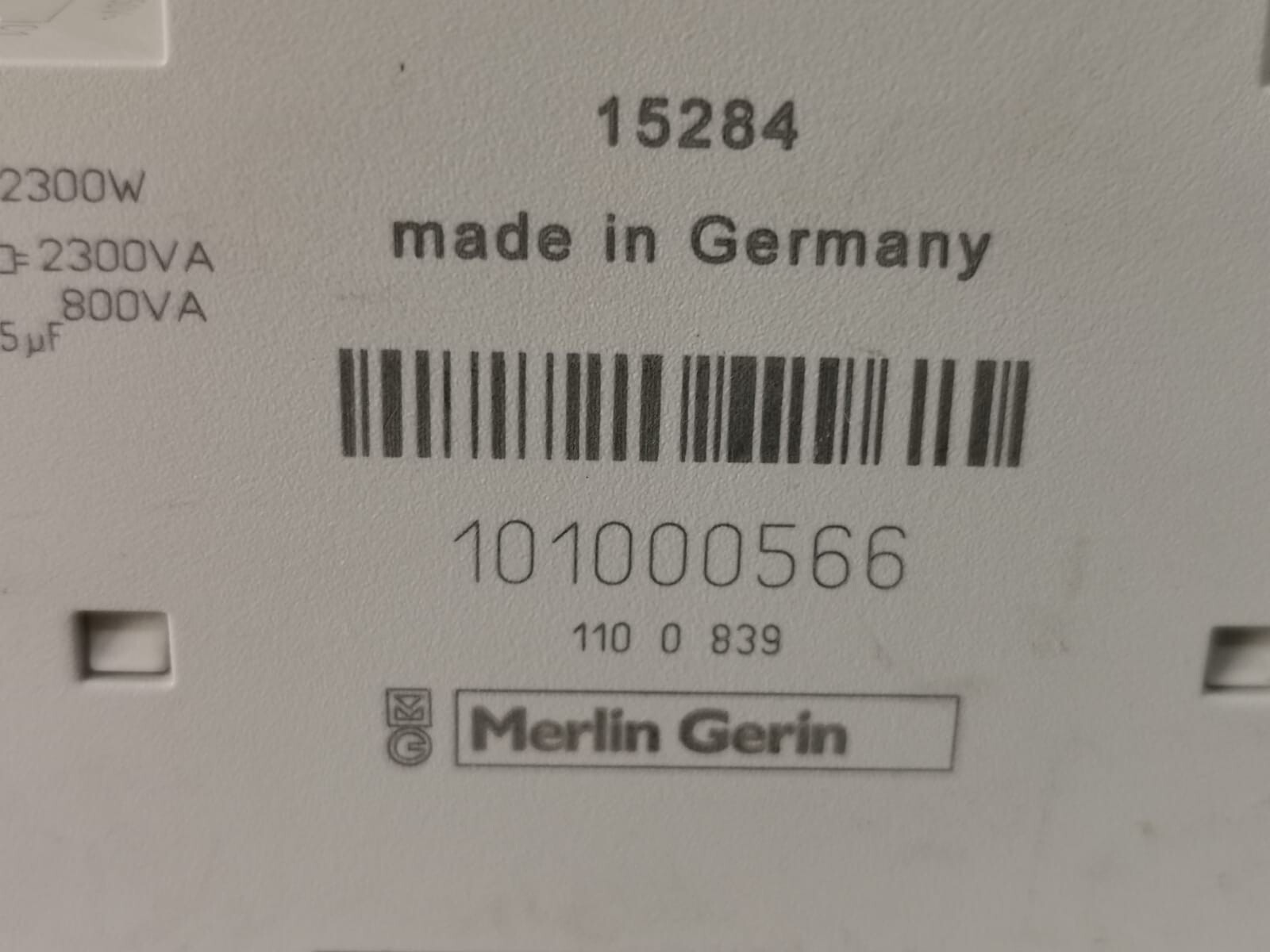 Schneider Electric 15284 Schneider Electric 15284 Switch 230W 2300A 800VA 7