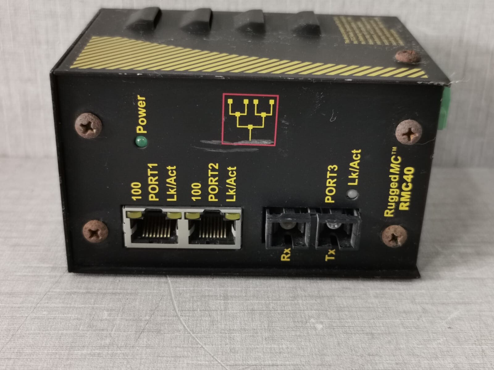 RUGGEDCOM RMC40-HI-C200-XX RUGGEDCOM RMC40-HI-C200-XX Ethernet Switch 3