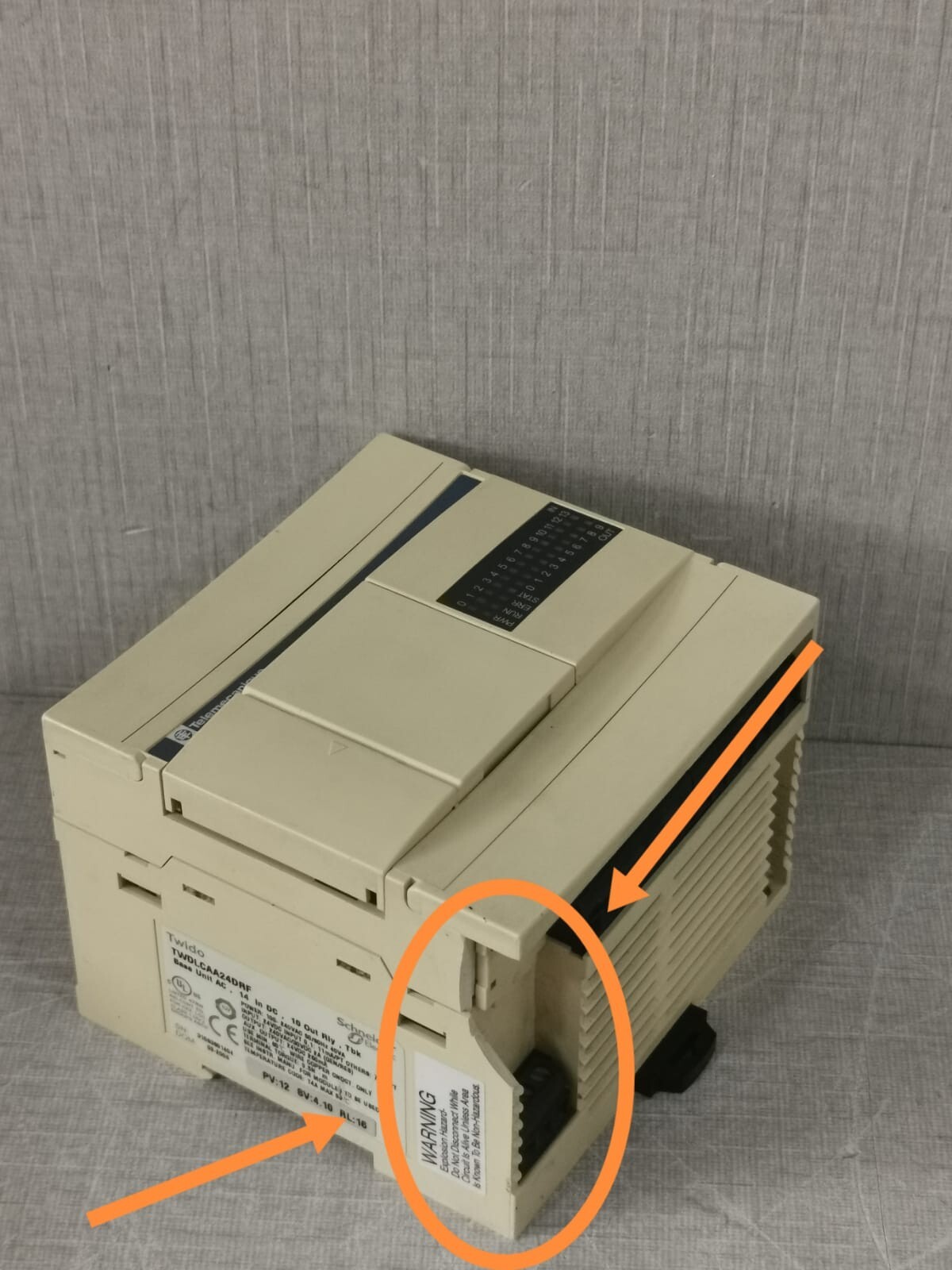 Telemecanique Twido TWDLCAA24DRF Telemecanique By Schneider TWDLCAA24DRF Compact Base PV:12 SV:4.10 RL:16 7