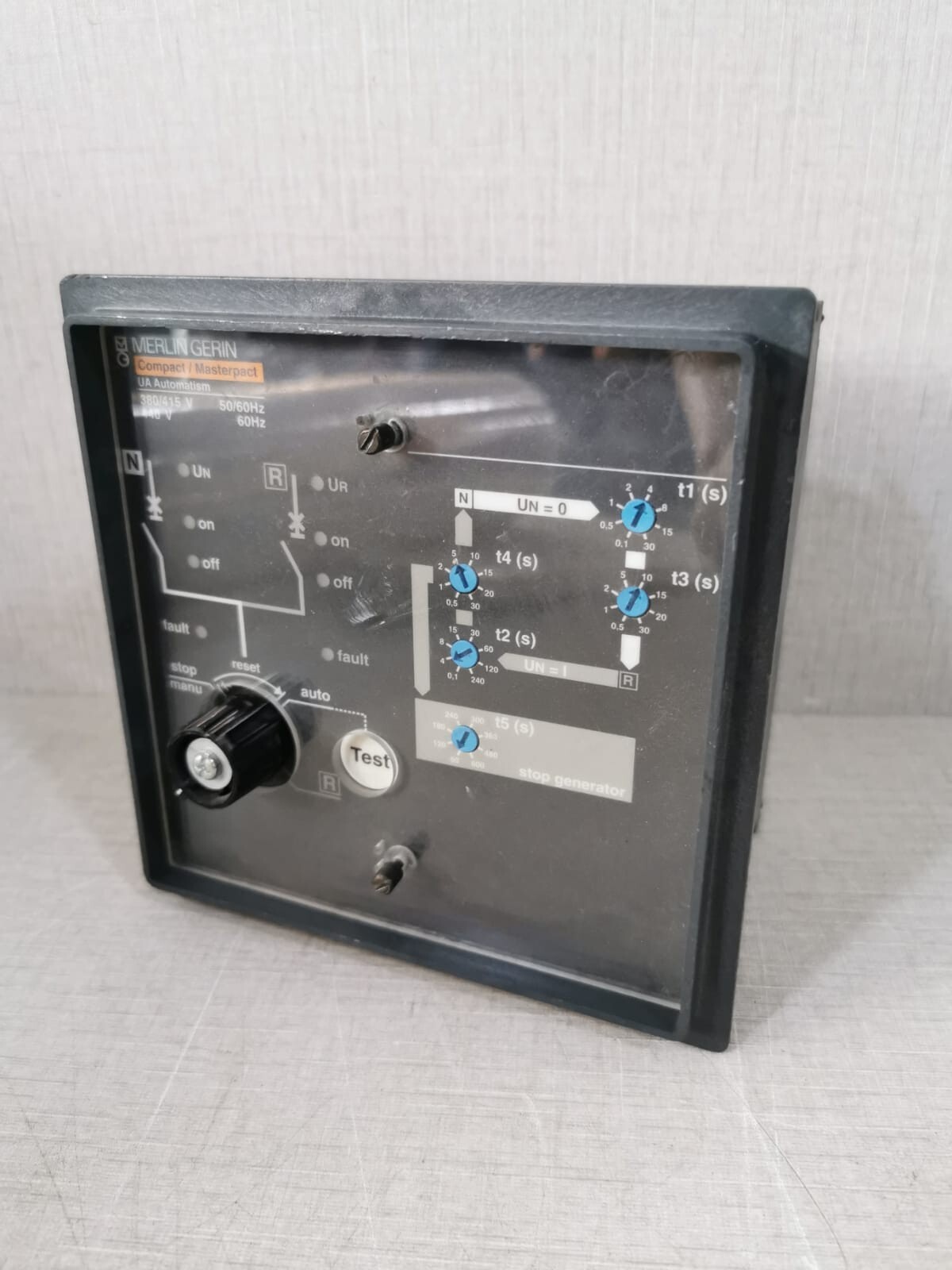 Merlin Gerin UA Automatism MERLIN GERIN Compact/Masterpact UA Automatism 380/415V 440V 50/60Hz 5
