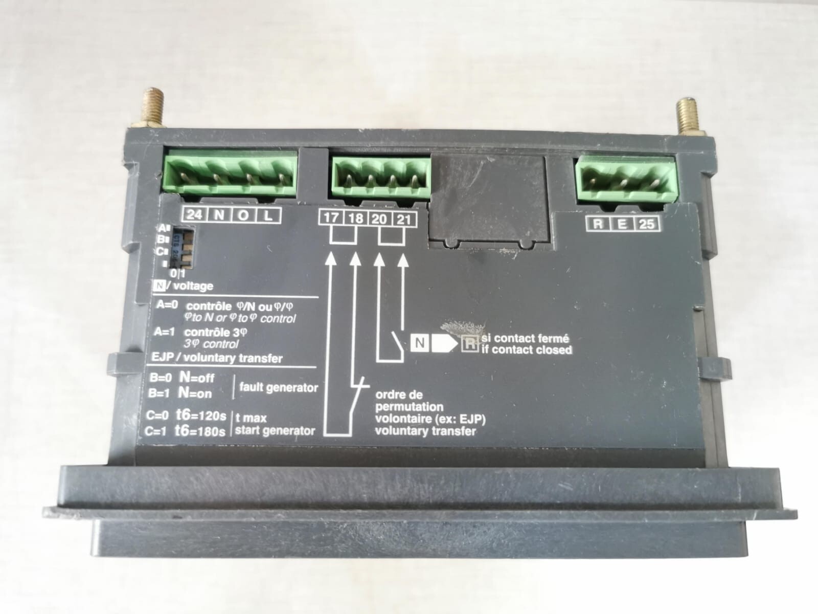 Merlin Gerin UA Automatism MERLIN GERIN Compact/Masterpact UA Automatism 380/415V 440V 50/60Hz 8