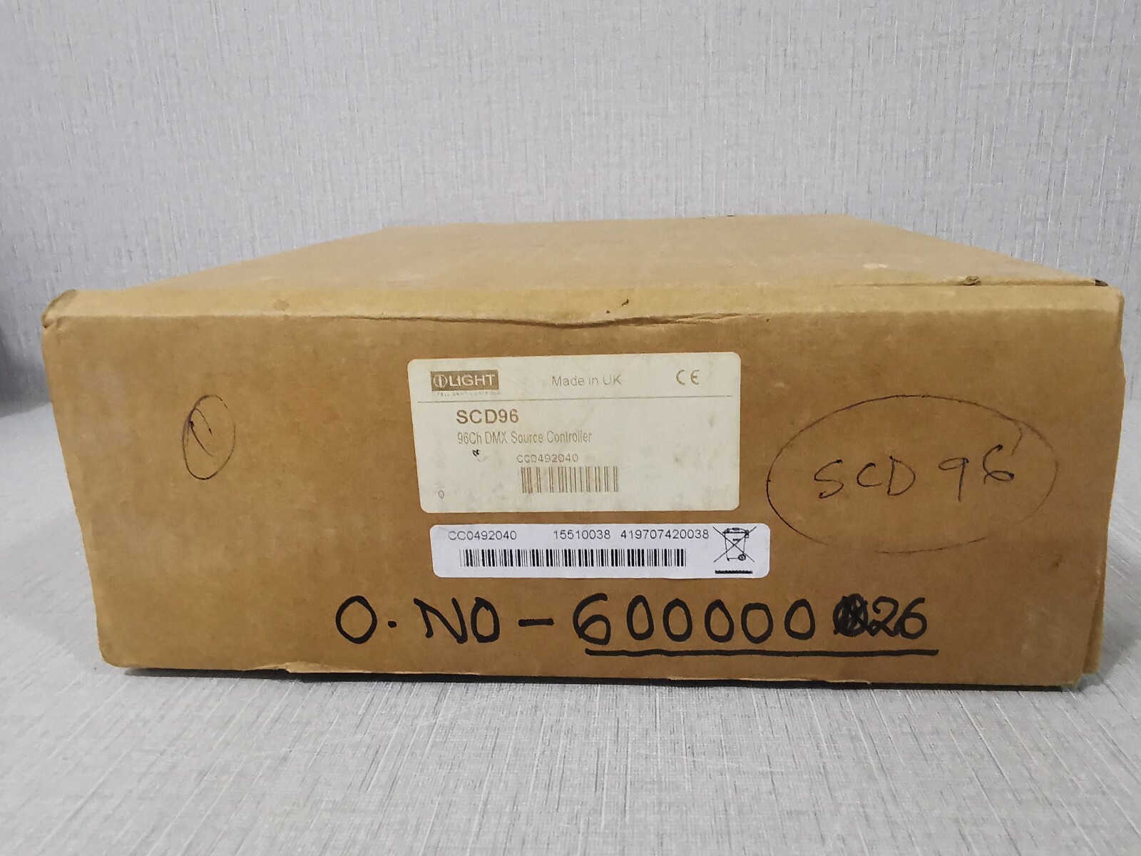 Ilight SCD96 iLight SCD96 96CH DMX SOURCE CONTROLLER 230VAC 50/60Hz 28VA - W/ FHILTY BOX 9