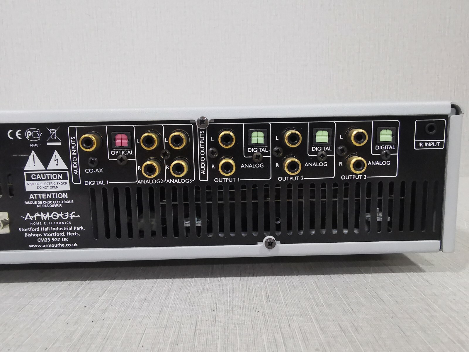 Systemline SMS3/160 Systemline Server SMS3/160 3 Output Music Server 5