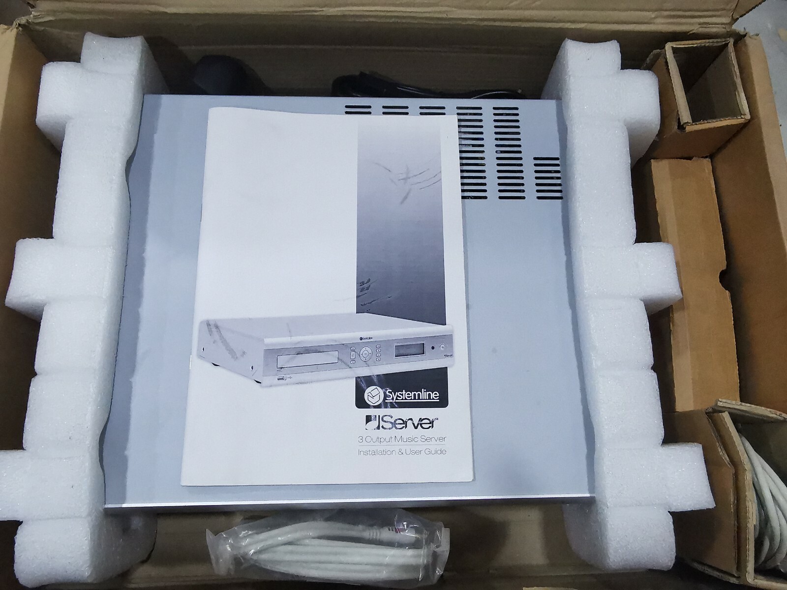 Systemline SMS3/160 Systemline Server SMS3/160 3 Output Music Server 9