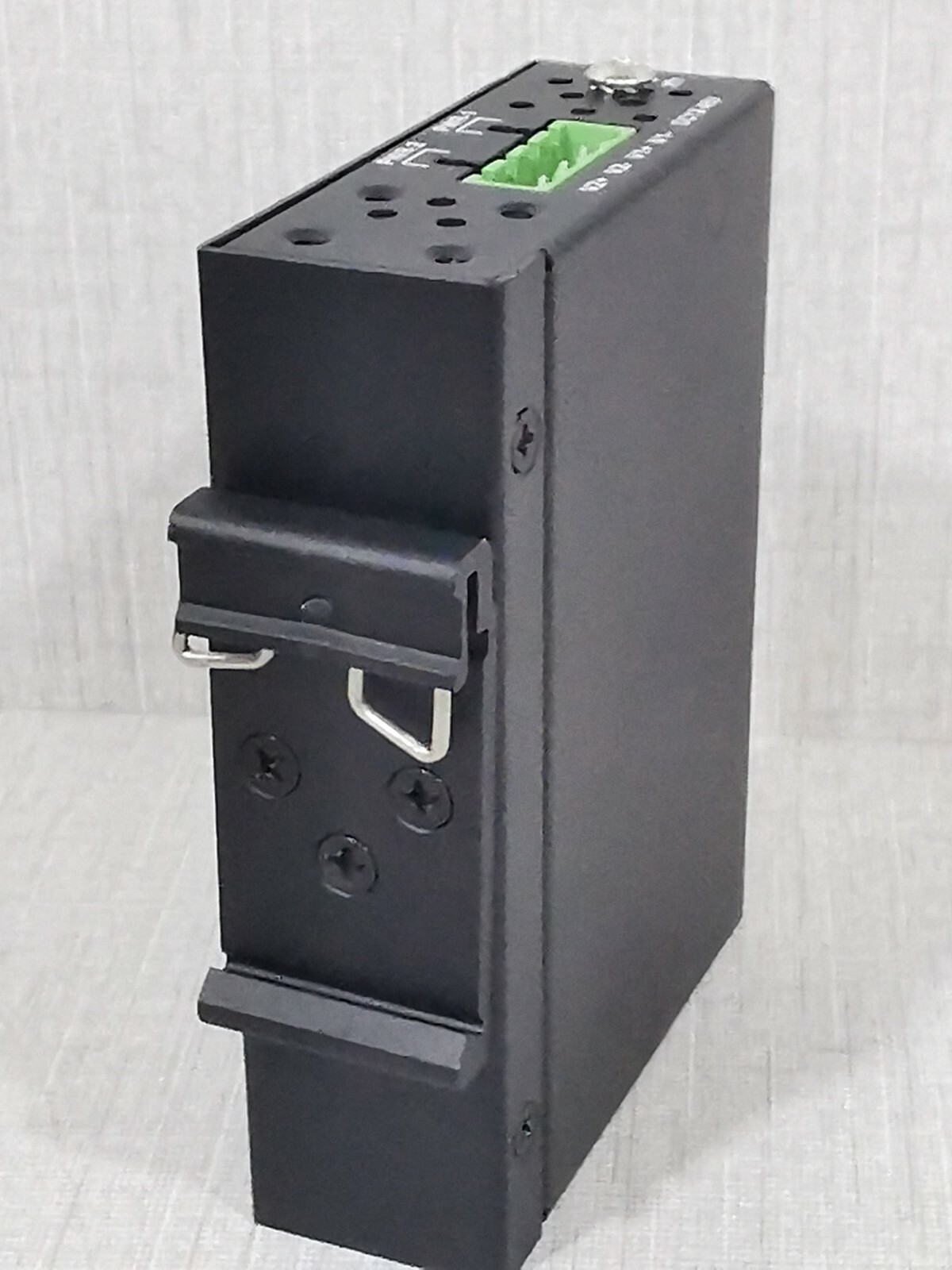 Media Converter D11FB-M MEDIA CONVERTER SW-D11FB-M Industrial Media Converter WITH 1X10/ 100BASE -TX 6