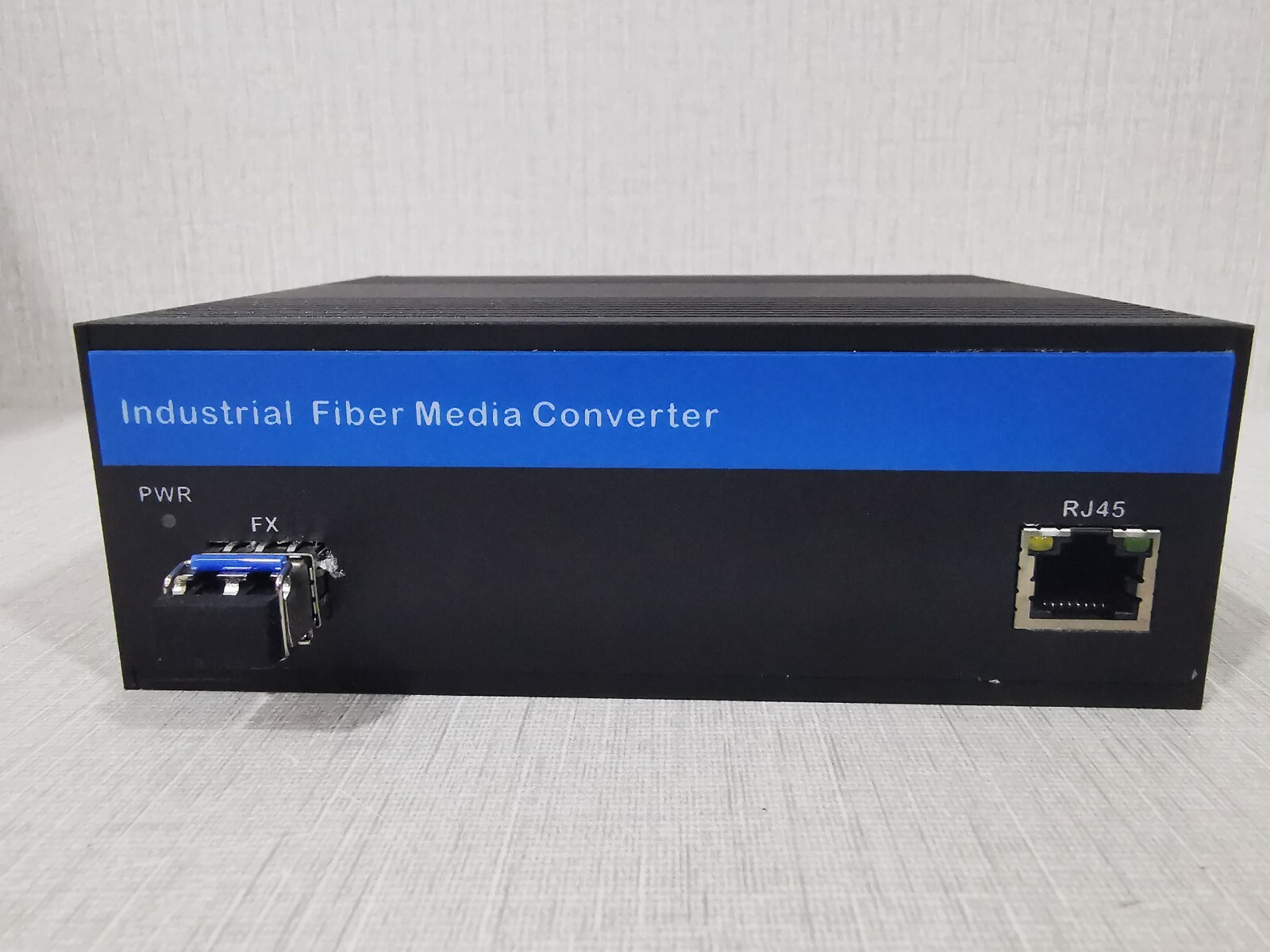 Industrial PoE Fiber Media Converter CP-MCP-10/100-SM-LC-LR