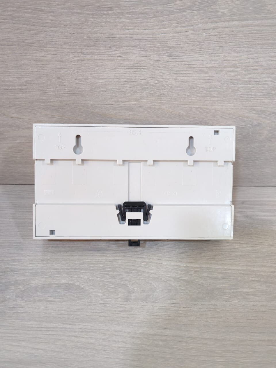 Ilight SCMD6400 ILight SCMD6400 DIN RAIL DALI CONTROLLER 64 BALLASTS 230V WITH FHILTY BOX 10