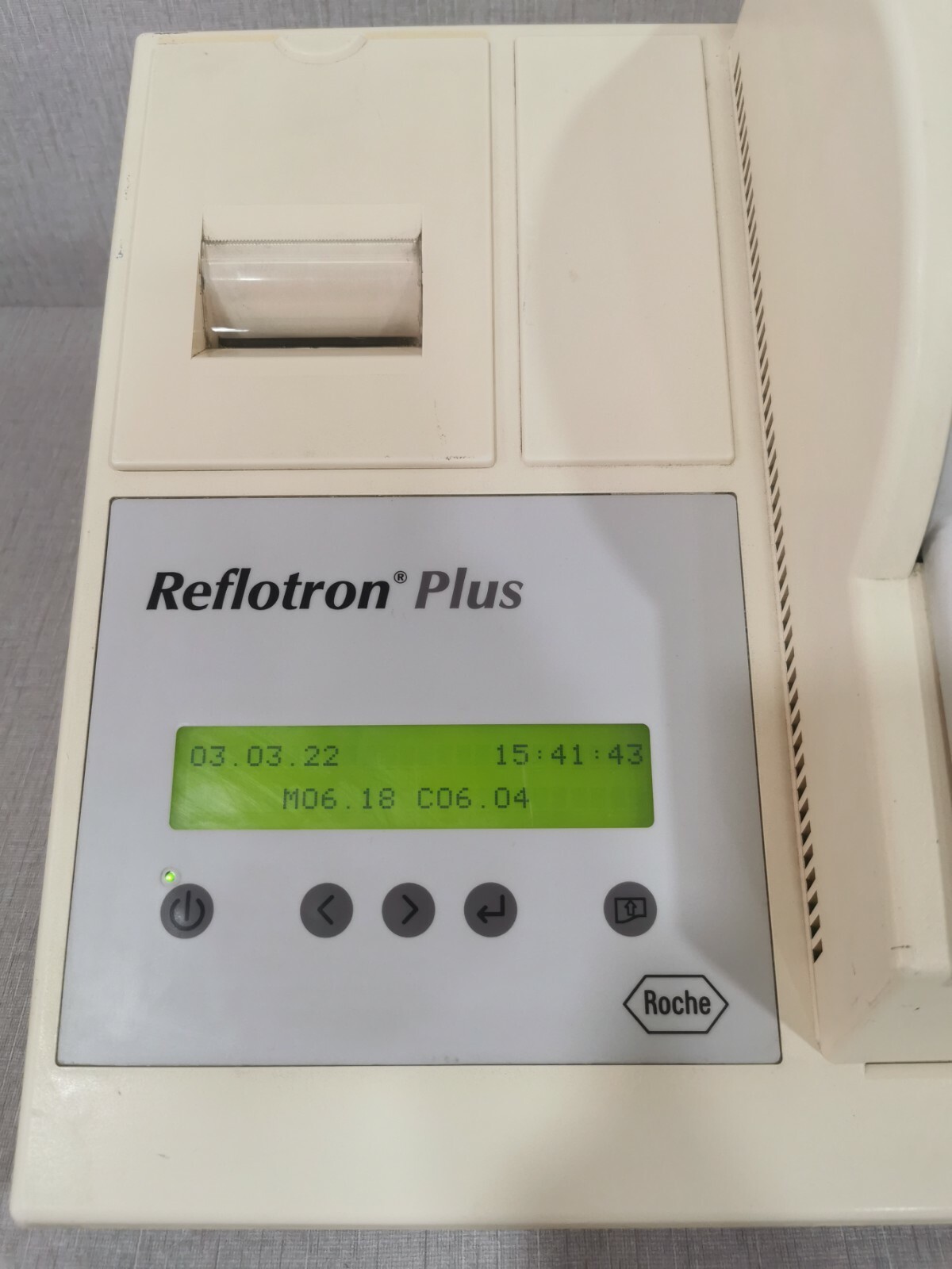 Roche REFLOTRON-PLUS Roche Reflotron Plus Dry Chemistry Analyzer 2