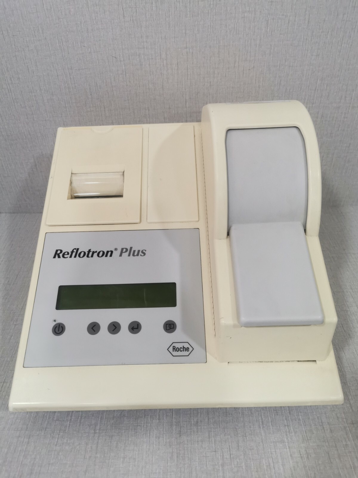Roche REFLOTRON-PLUS Roche Reflotron Plus Dry Chemistry Analyzer 3