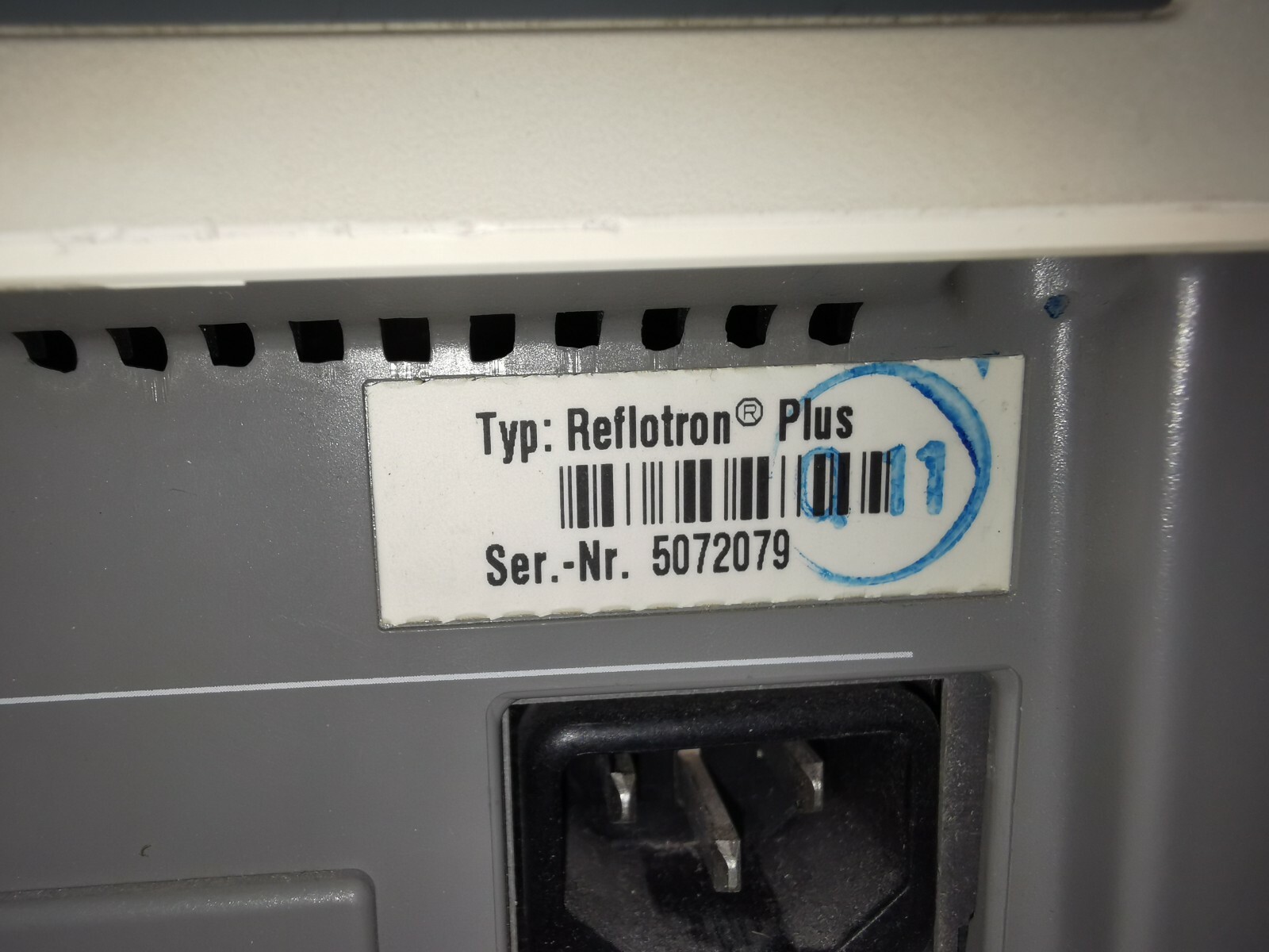 Roche REFLOTRON-PLUS Roche Reflotron Plus Dry Chemistry Analyzer 8