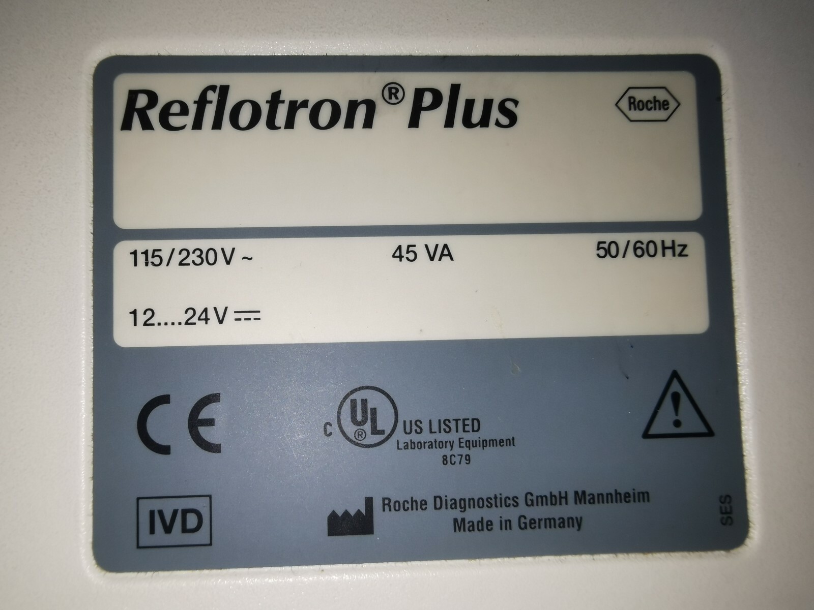 Roche REFLOTRON-PLUS Roche Reflotron Plus Dry Chemistry Analyzer 9