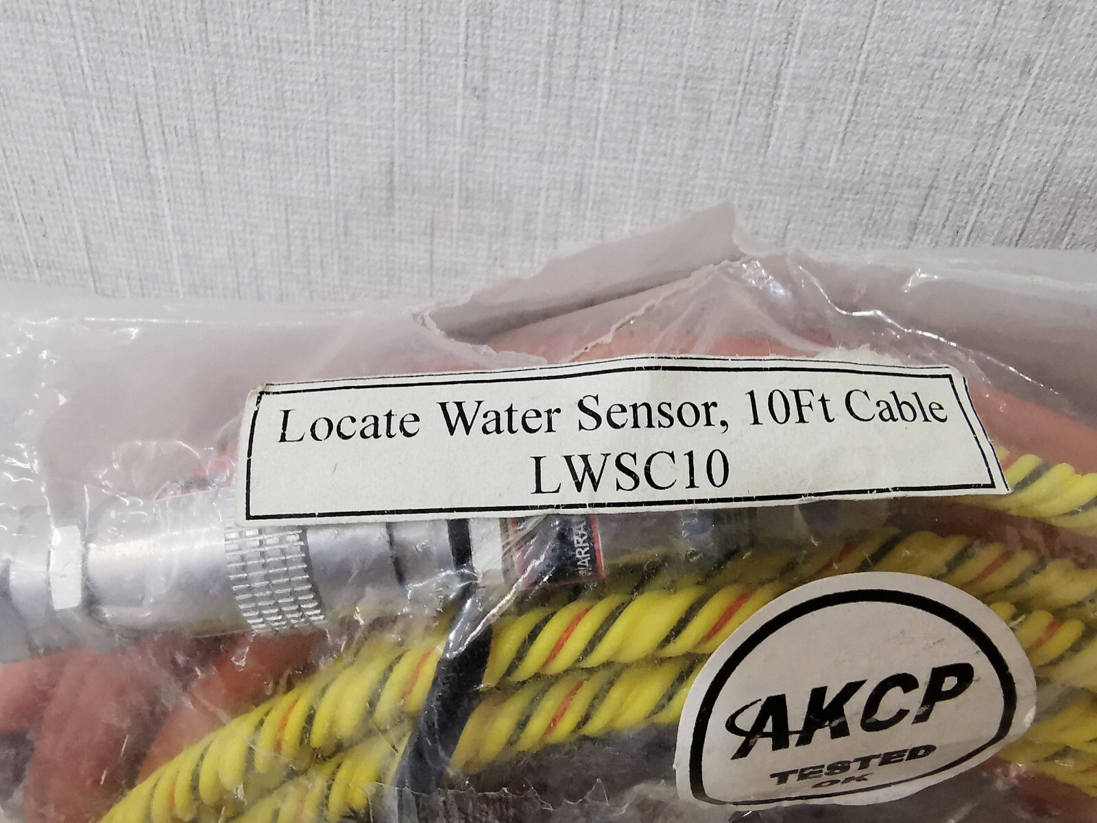 AKCP WSC10/01/06/15-33 AKCP LOCATE WATER SENSOR LWSC10/01/06/15-33 7