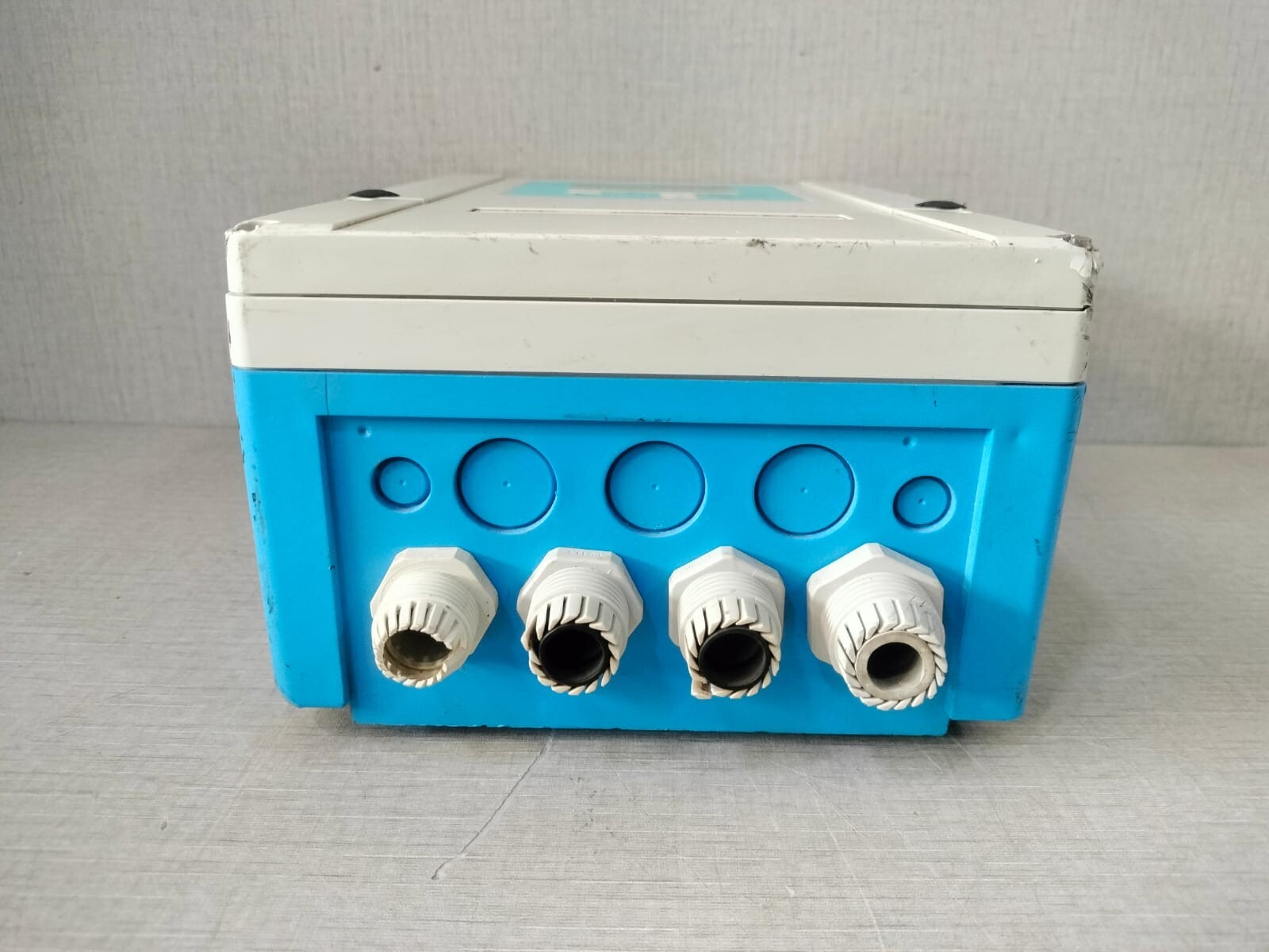 Endress+Hauser Liquisys-M CLM253-CD0510 Endress+Hauser Liquisys-M CLM253-CD0510 CONDUCTIVITY TRANSMITTER 10