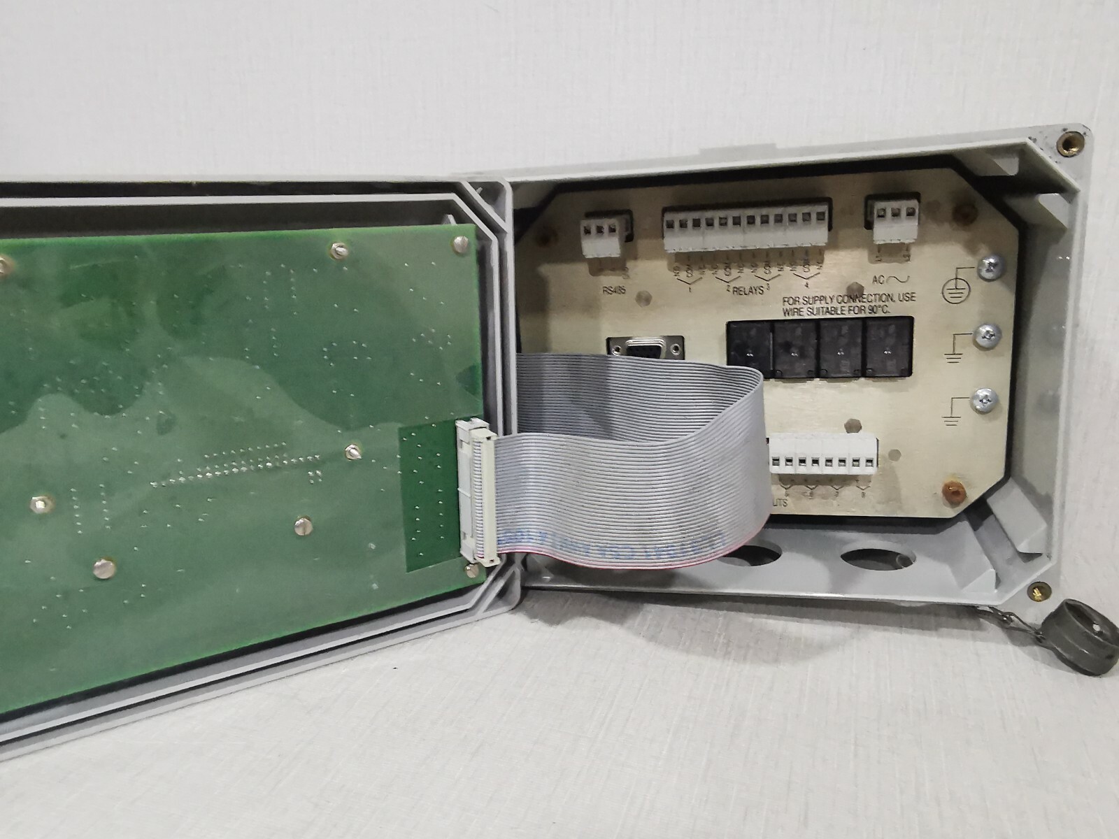 YSI 6500 YSI 6500 ENVIRONMENTAL MONITORING SYSTEM 100-240VAC/ 2.0A,50/60Hz 4