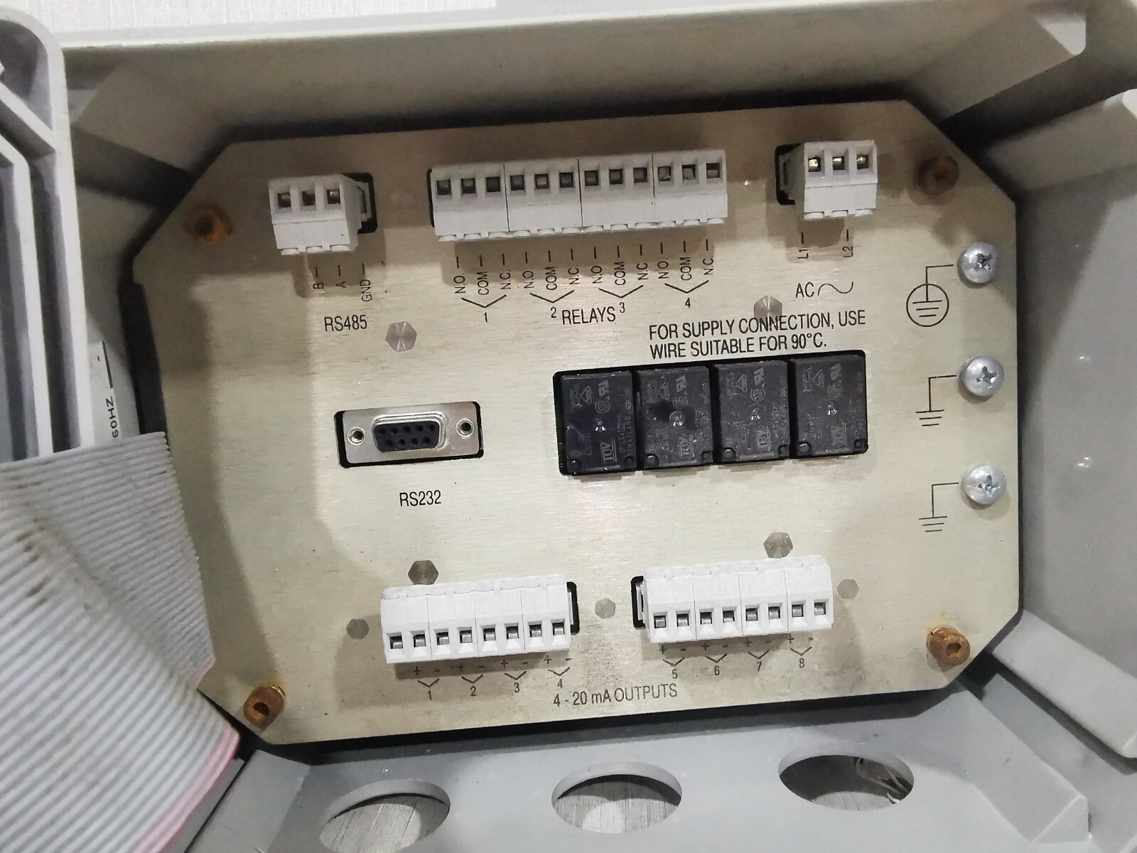 YSI 6500 YSI 6500 ENVIRONMENTAL MONITORING SYSTEM 100-240VAC/ 2.0A,50/60Hz 5