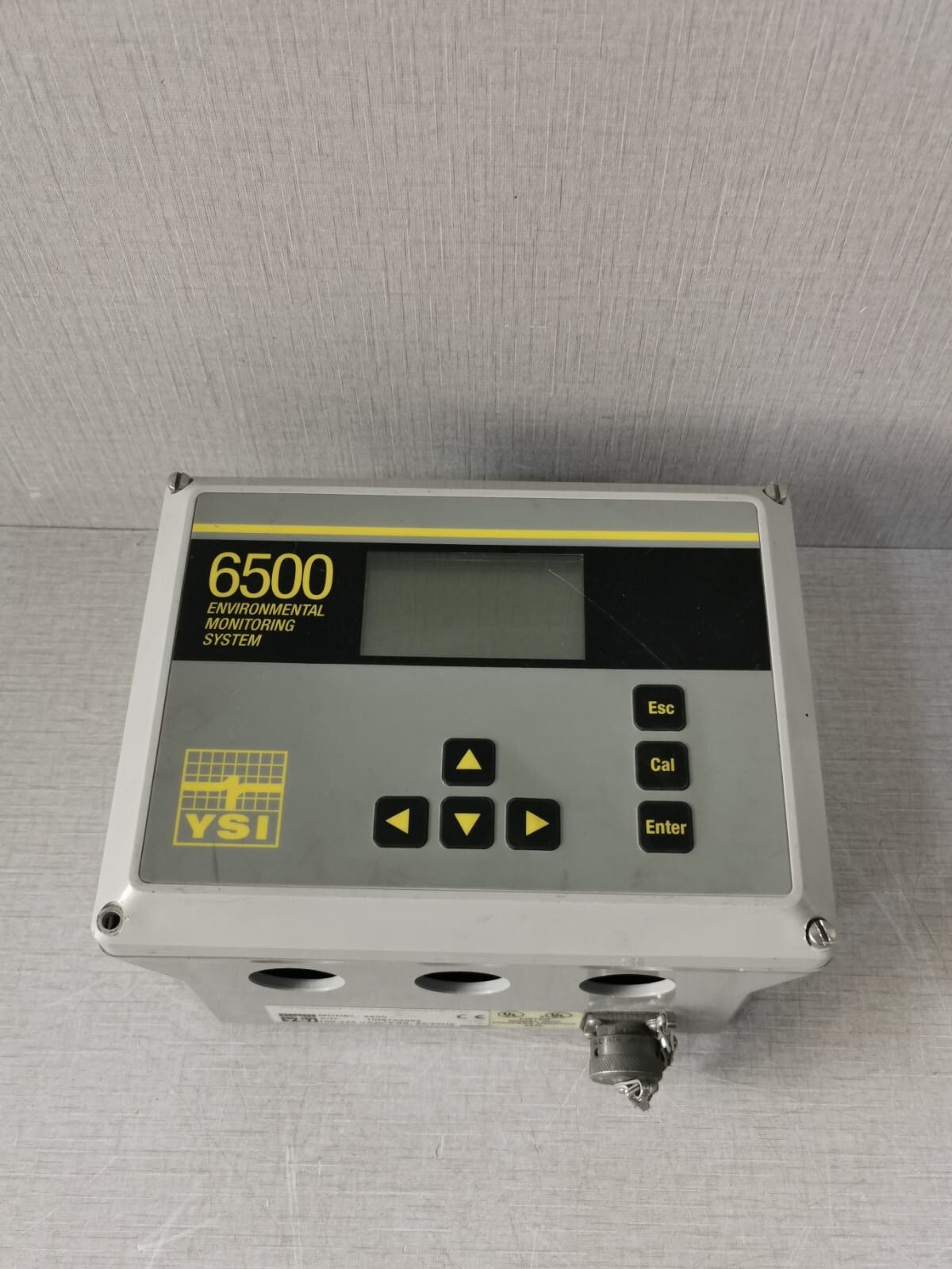 YSI 6500 YSI 6500 ENVIRONMENTAL MONITORING SYSTEM 100-240VAC/ 2.0A,50/60Hz 6