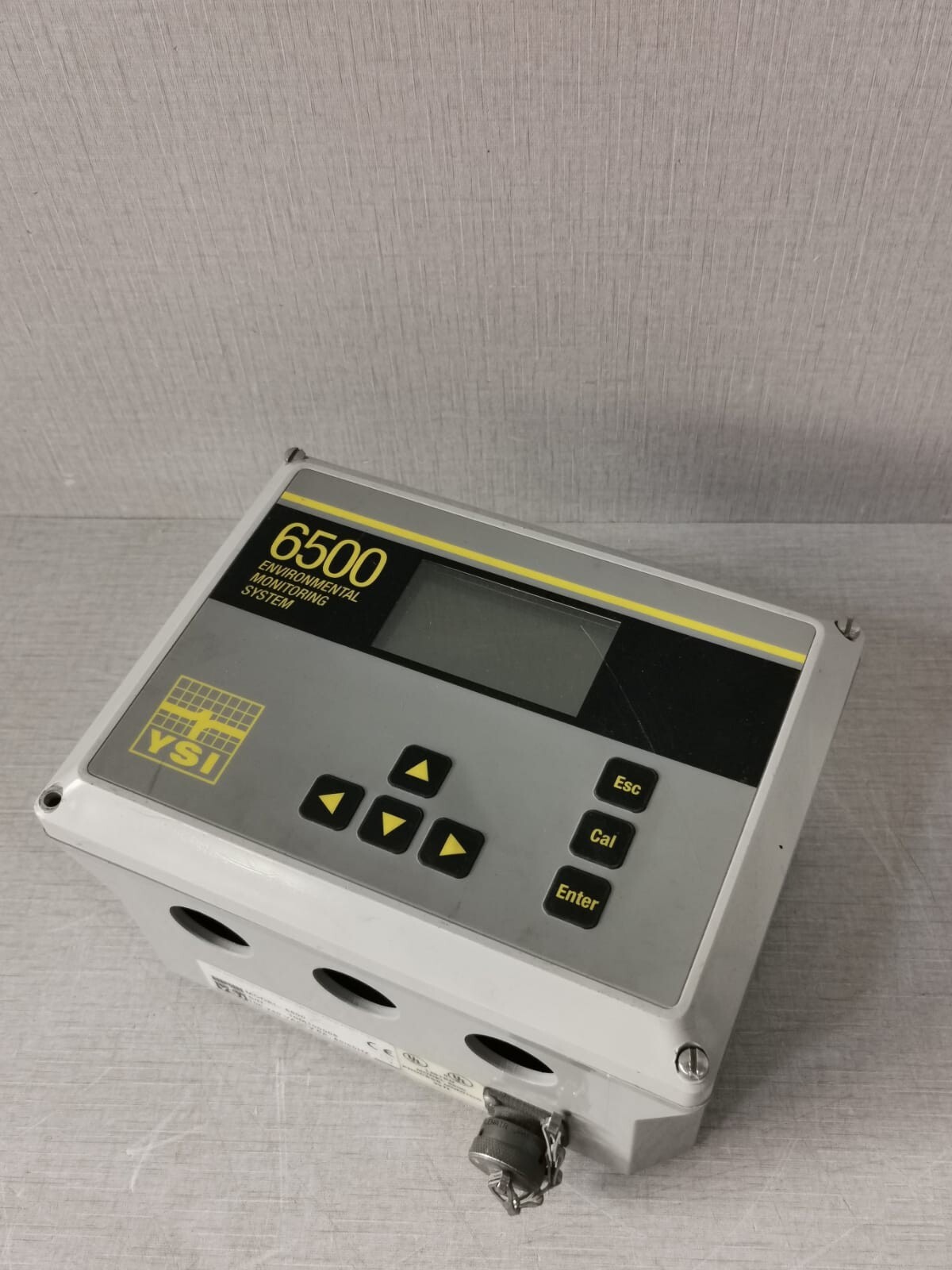 YSI 6500 YSI 6500 ENVIRONMENTAL MONITORING SYSTEM 100-240VAC/ 2.0A,50/60Hz 7