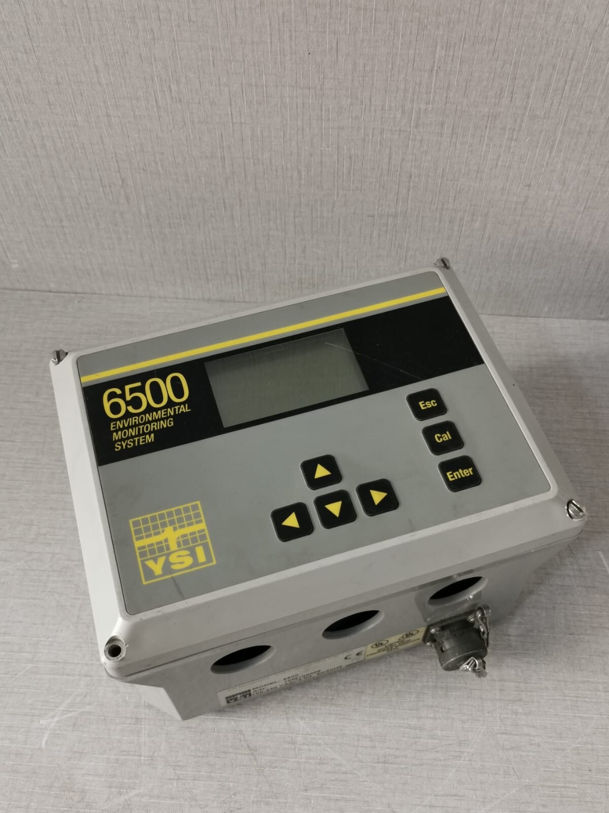 YSI 6500 YSI 6500 ENVIRONMENTAL MONITORING SYSTEM 100-240VAC/ 2.0A,50/60Hz 8