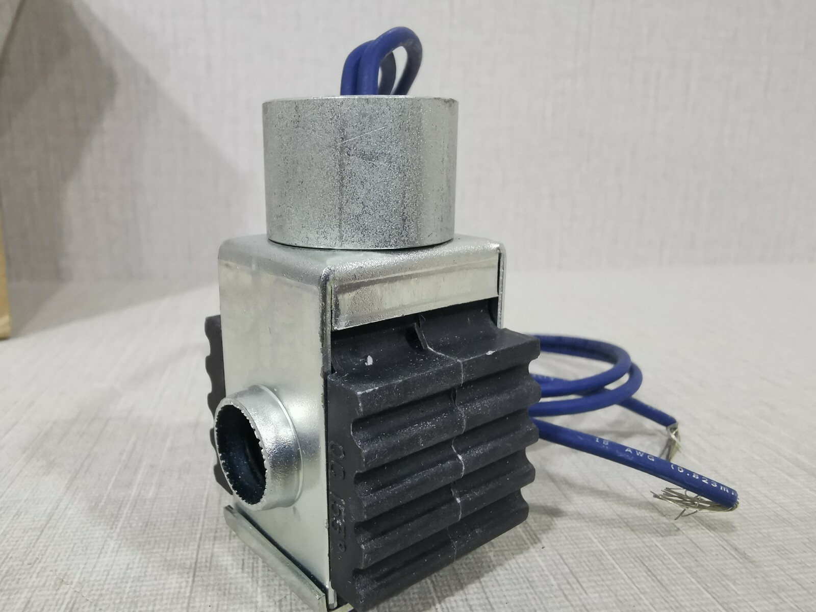 York YORK-025-28673 YORK 025 28673 000 COIL SOLENOID LESS VALVE 3