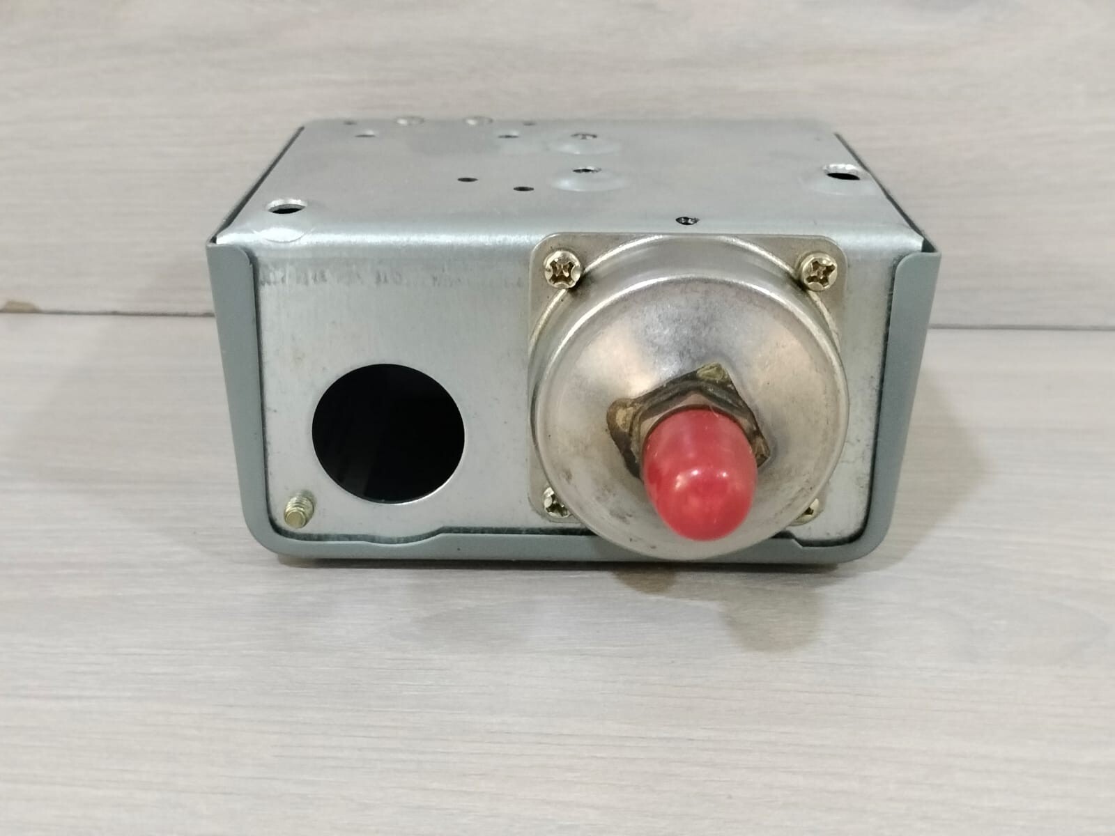 Johnson Controls PENN 025-17027-003 JOHNSON CONTROLS P70GA-22 PENN 025-17027-003 PRESSURE CONTROL 7