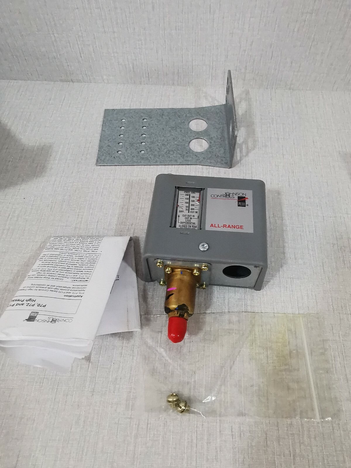 Johnson Controls P170AA-118 ALL RANGE PRESSURE CONTROL UNIT