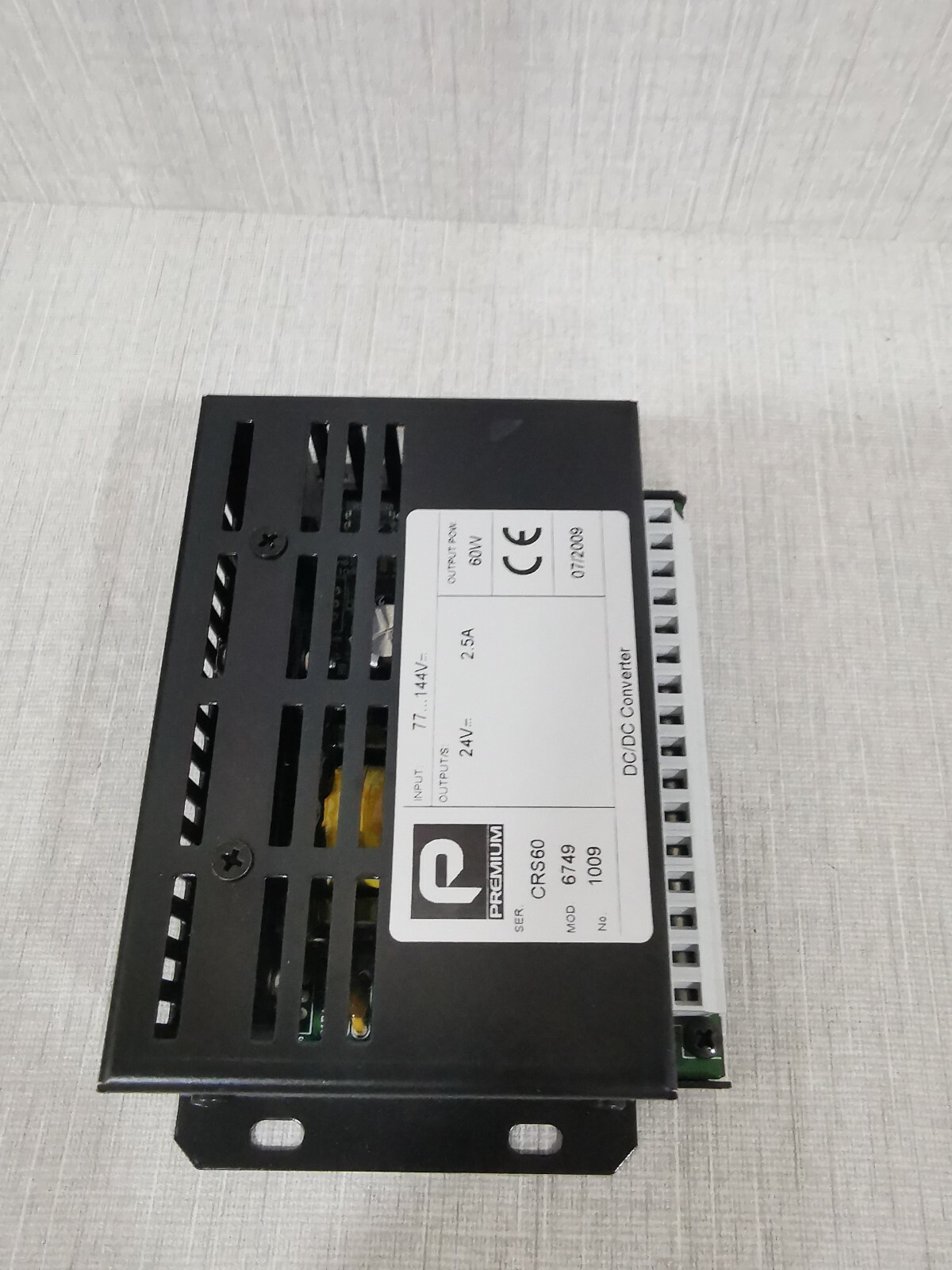 PREMIUM CRS60 PREMIUM CRS60 Series 6749 DC/DC Converter 24V 60W 4