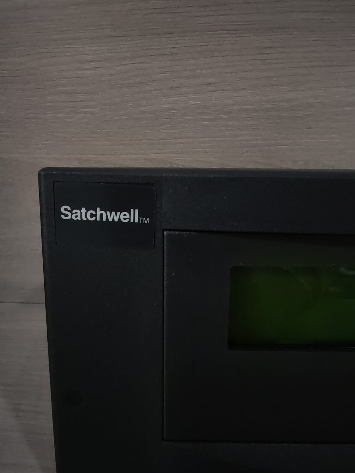 Satchwell MN50-LCD Satchwell MN50-LCD F/W VER.MNLCD5v Series 6749 Management Controller 24VAC 4