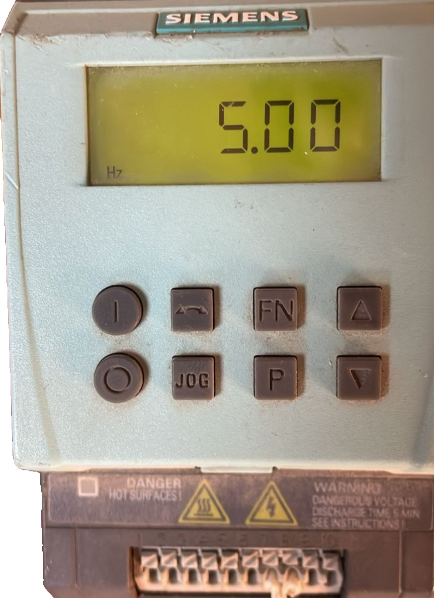 Siemens G110CMP100 USS 6SL3211-0AB11-2BB0 SIEMENS SINAMICS G110CMP100 USS 6SL3211-0AB11-2BB0 200-240V 2