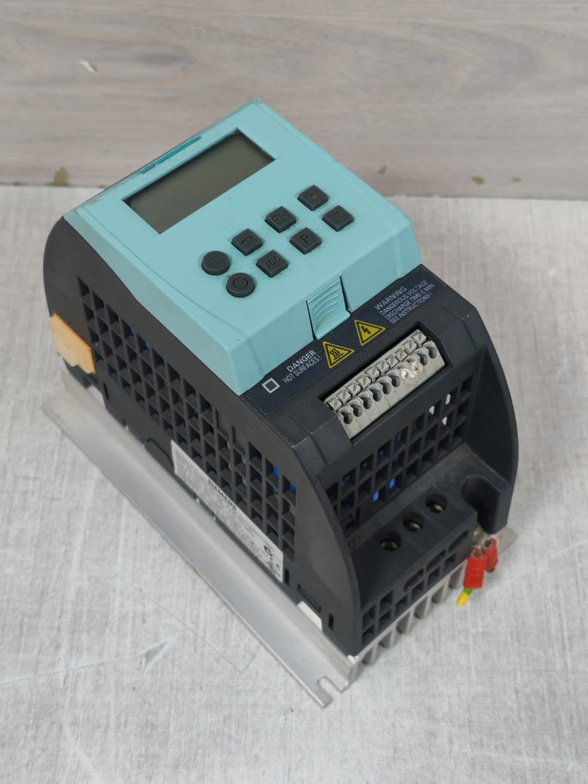 Siemens G110CMP100 USS 6SL3211-0AB11-2BB0 SIEMENS SINAMICS G110CMP100 USS 6SL3211-0AB11-2BB0 200-240V 5