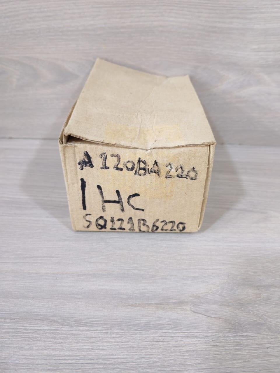 IHC SQ121B6220 SQUARE D IHC MODEM SQ121B6220 120BA220 WITH FHILTY BOX 9
