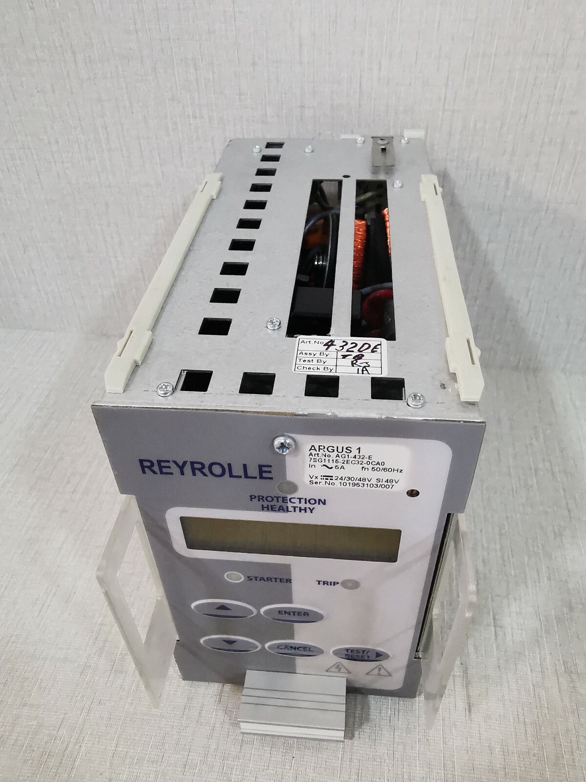 REYROLLE 7SG1115-2EC32-0CA0 REYROLLE ARGUS 1 PROTECTION HEALTHY 7SG1115-2EC32-0CA0 IN 5A FN 50/60Hz 3