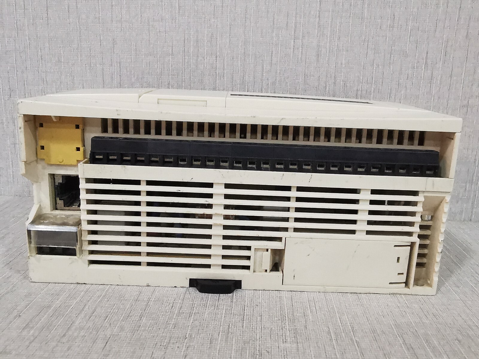 Schneider Electric TWDLCAE40DRF Schneider Electric Twido TWDLCAE40DRF Compact Base Controller 3