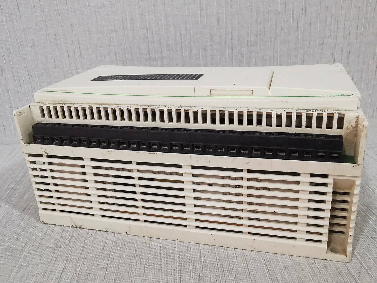 Schneider Electric TWDLCAE40DRF Schneider Electric Twido TWDLCAE40DRF Compact Base Controller 5