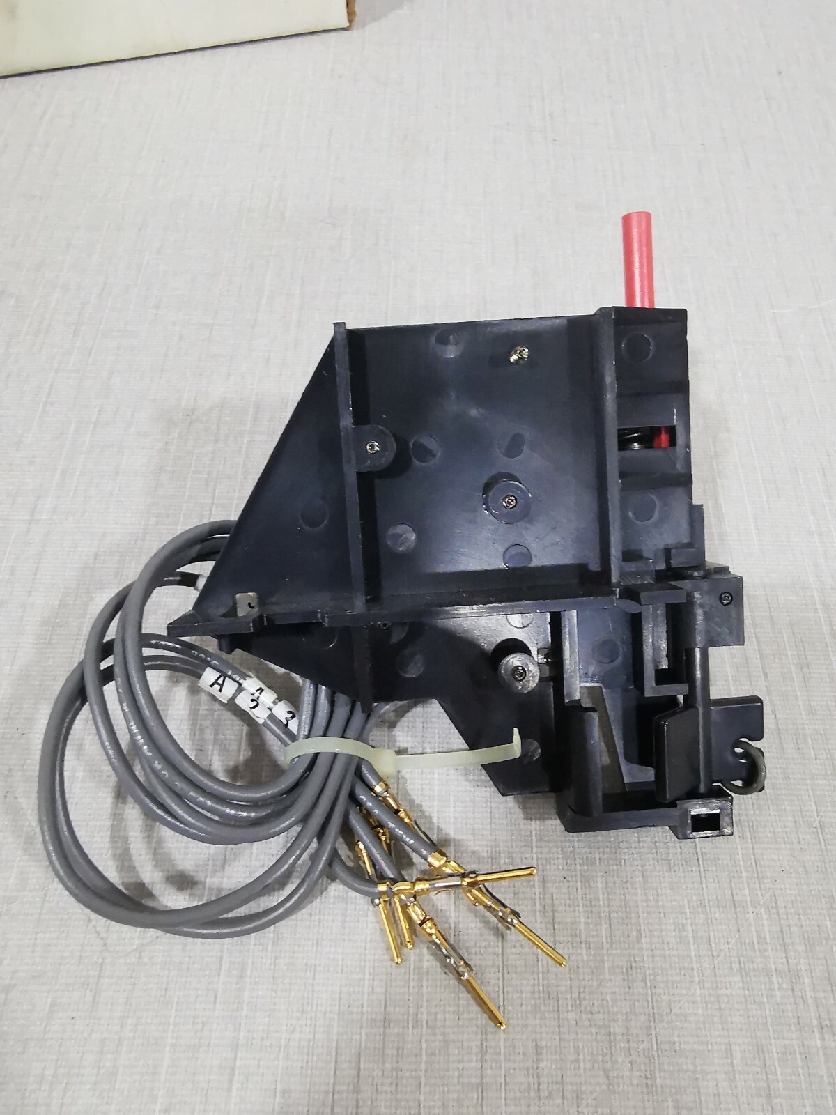 CUTLER HAMMER V3L-3296 CUTLER HAMMER V3L-3296 TRIP INDICATOR KIT WITH ALARM 3