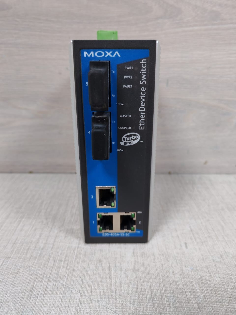 MOXA P/N 1201000001000 REV.1.0 MOXA EtherDevice Switch EDS-405A-SS-SC P/N 1201000001000 REV.1.0-W/O DATA CABLE 2