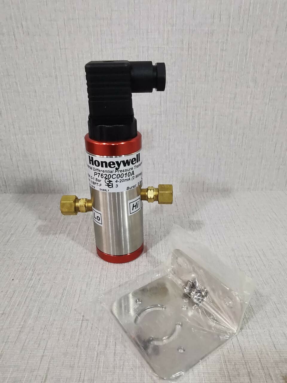 Honeywell P7620C0010A Honeywell P7620C0010A Pressure Sensor 4