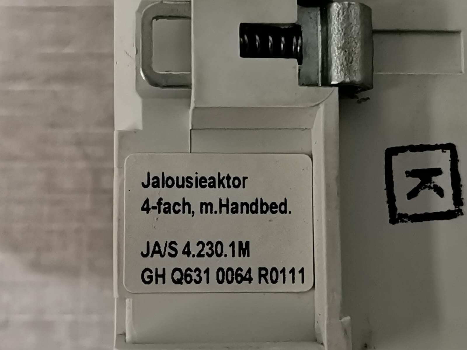 ABB GH Q631 0064 R0111 ABB JA/S 4.230.1M Shutter actuator GH Q631 0064 R0111 9