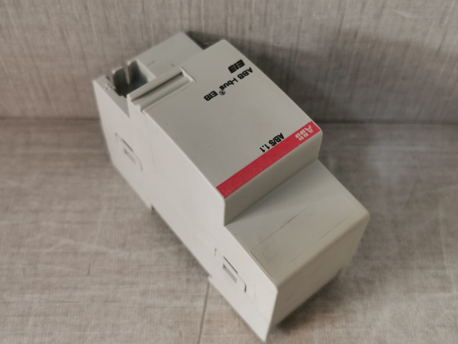 ABB GH Q631 0030 R0111 ABB AB/S 1.1 i-Bus EIB GH Q631 0030 R0111 8