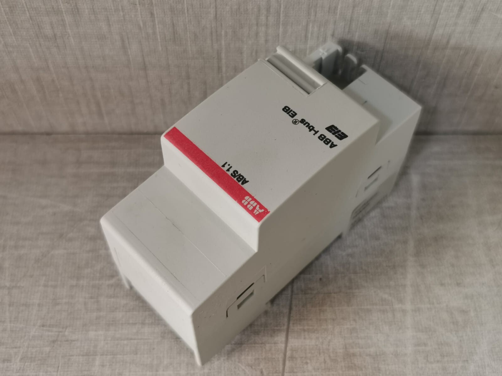 ABB GH Q631 0030 R0111 ABB AB/S 1.1 i-Bus EIB GH Q631 0030 R0111 9