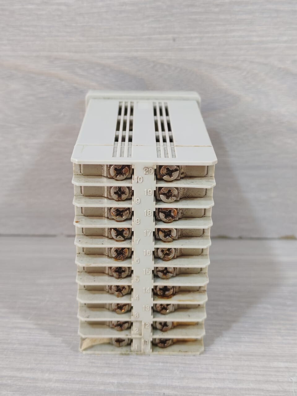 KEYENCE EX-V02 KEYENCE EX-V02 Inductive Displacement Controller 9