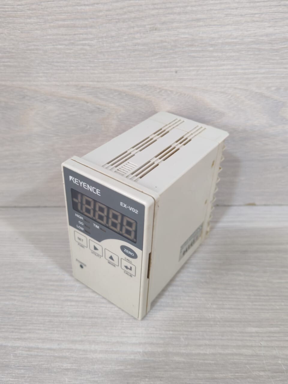 KEYENCE EX-V02 KEYENCE EX-V02 Inductive Displacement Controller 10