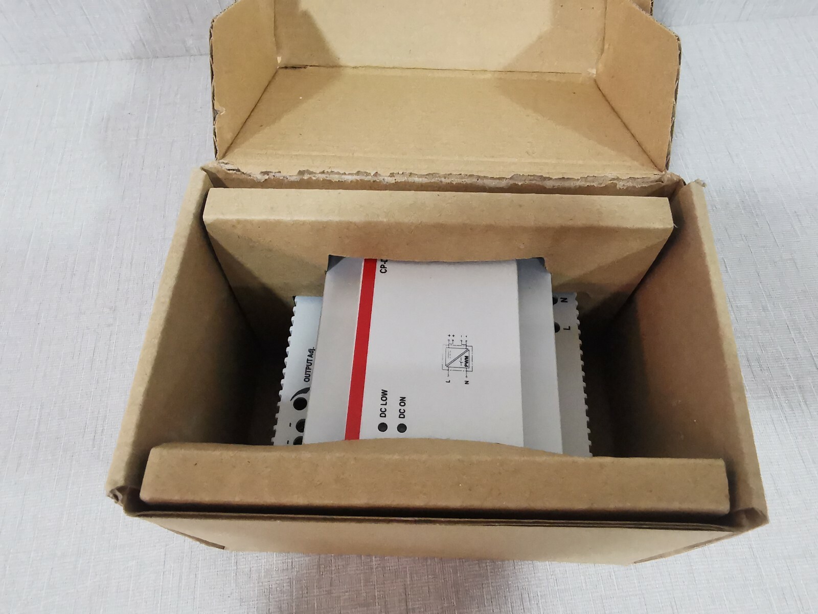 ABB 2CDG120037R0011 pcs ABB CP-D 24/2.5 2CDG120037R0011 Prion Power Supply 24VDC 4