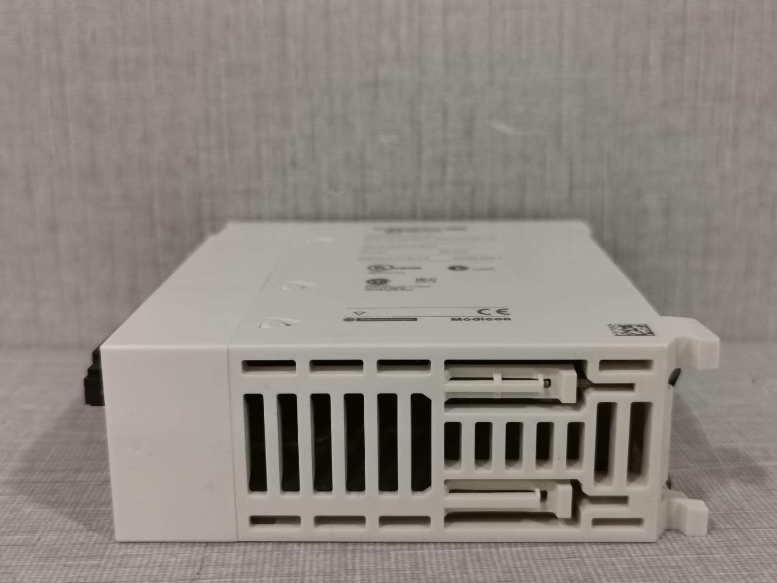 Schneider Electric BMXDDM3202K Schneider Electric BMXDDM3202K 8