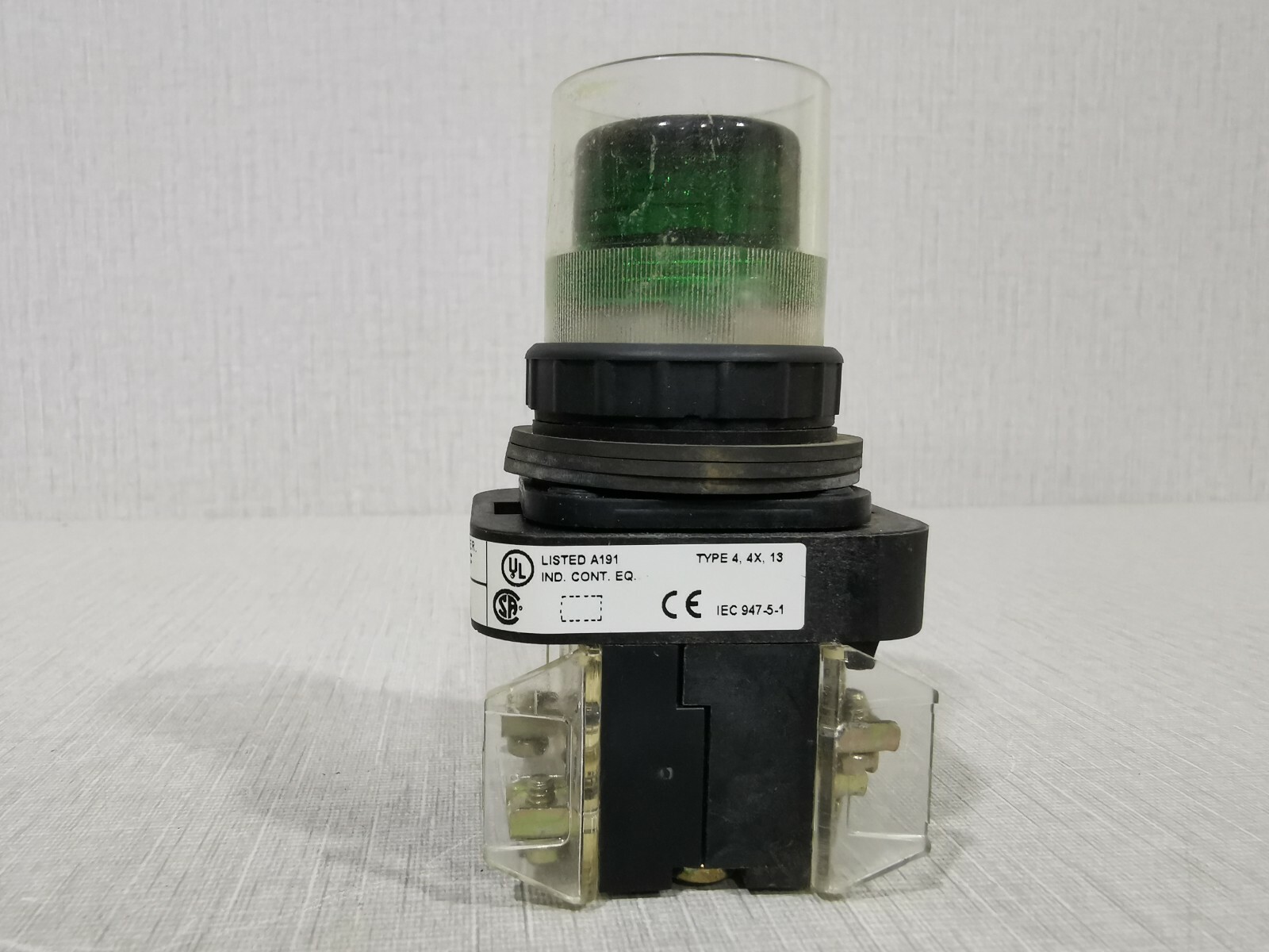 Allen-Bradley 800H-QRAH24 Allen Bradley 800H-QRAH24 PUSH BUTTON 2