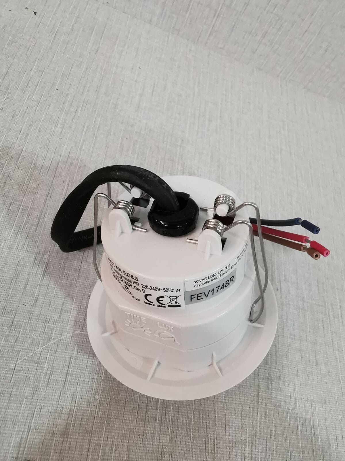 NOVAR ED&S FEV1748R NOVAR ED&S 52766PL Rev.B 360 Ceiling Mount PIR Sensor FEV1748R 3