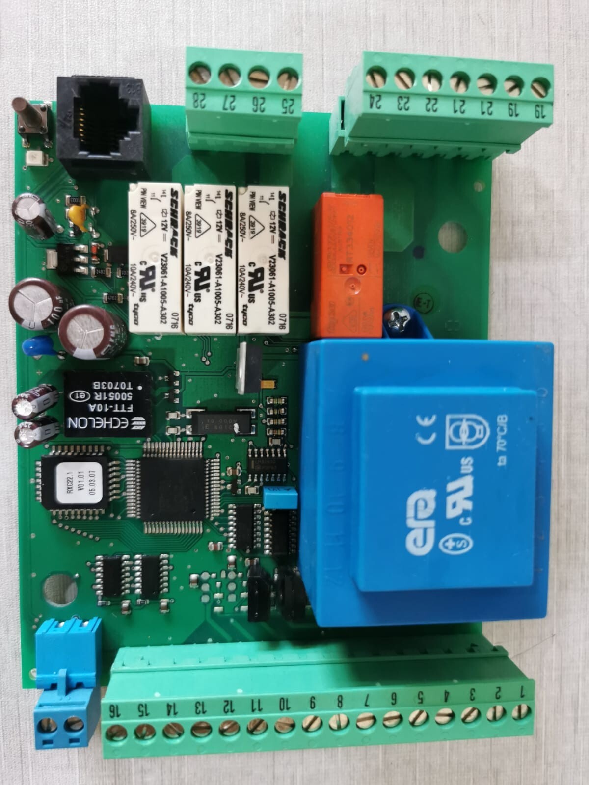 Siemens RXC22.1/00022 SIEMENS RXC22.1/00022 Room controller for fan coils - ONLY MOTHER BOARD 5
