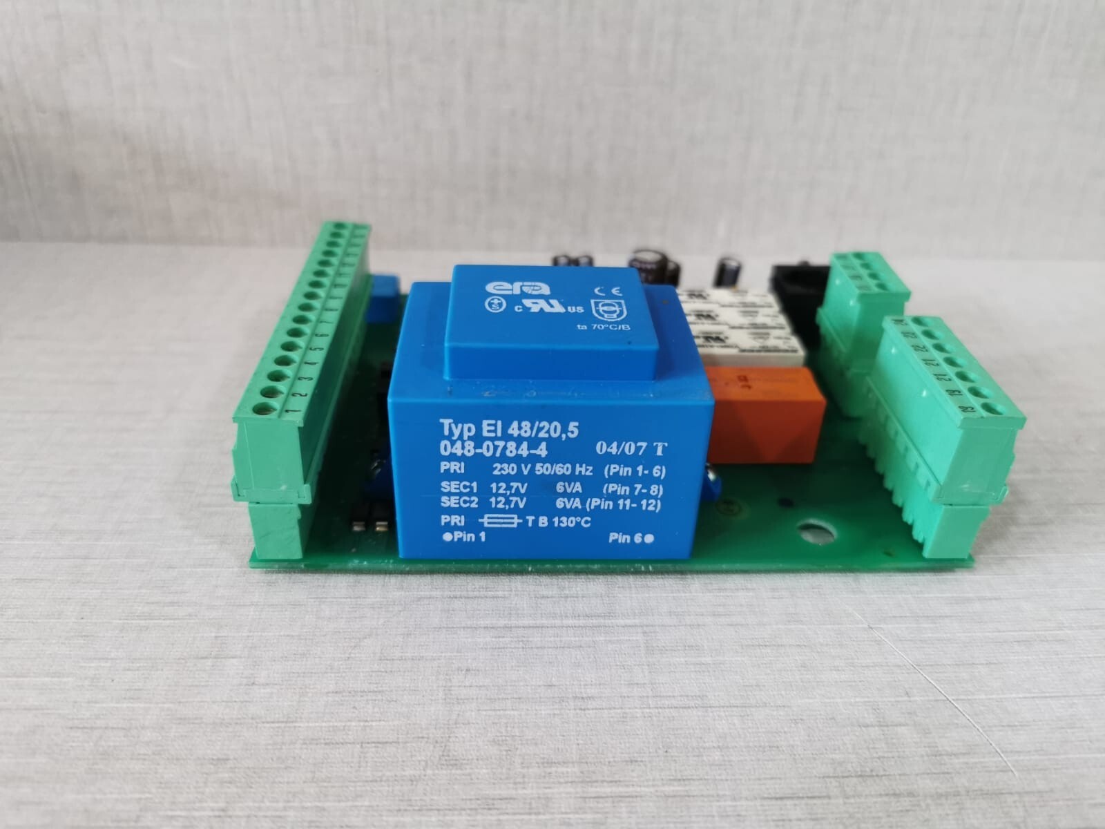 Siemens RXC22.1/00022 SIEMENS RXC22.1/00022 Room controller for fan coils - ONLY MOTHER BOARD 8