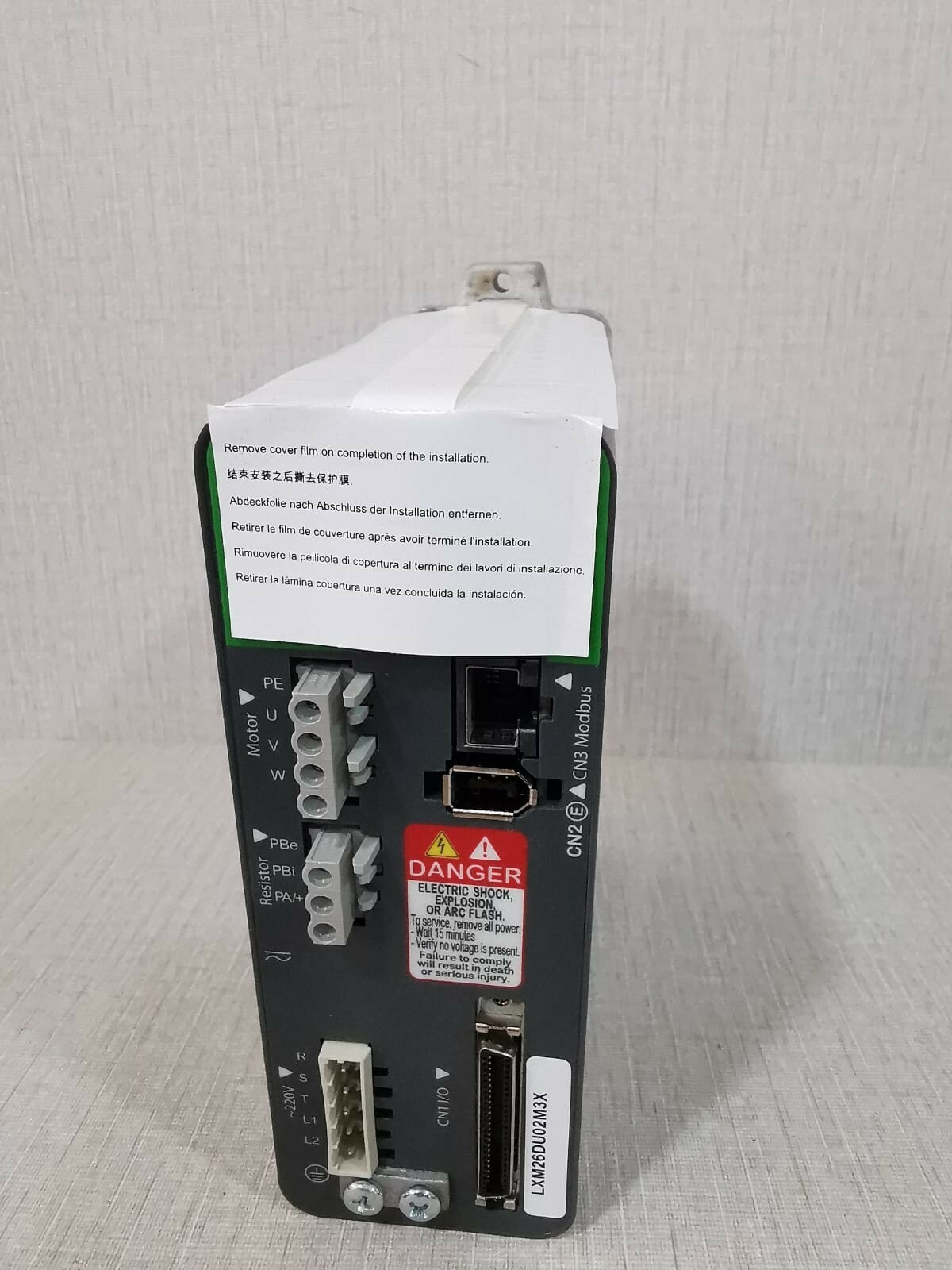 Schneider Electric LXM26DU02M3X Schneider Electric LXM26DU02M3X SERVO DRIVE 3