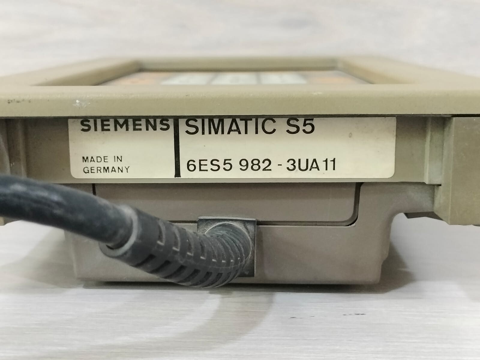 Siemens 6ES5 393-OUA13 SIEMENS OP 393 II-C OPERATOR PANEL 6ES5 393-OUA13 5