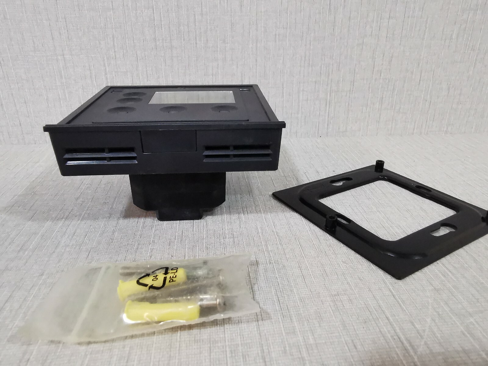 Schneider Electric TC553_3A4DGLS_M Schneider Electric TC553_3A4DGLS_M Thermostat Module 3